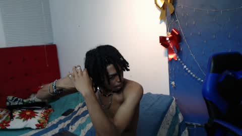 Black online show from December 9, 4:37 pm