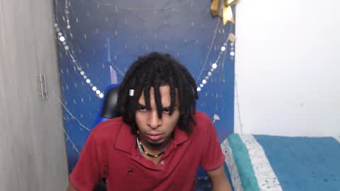 Black online show from December 14, 11:39 am