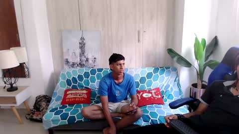 Black online show from December 31, 2:58 pm