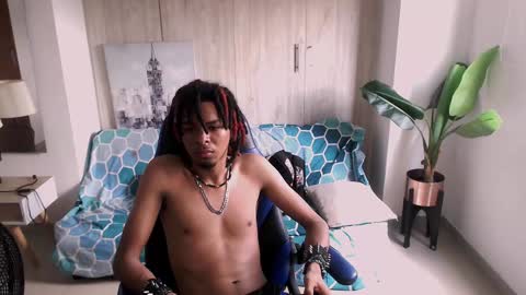 Black online show from January 7, 6:03 pm