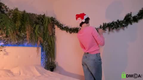 Snapshot of black_jenny chatting on December 17, 10:34 am Jenny online show from December 17, 10:34 am