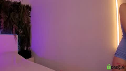 Snapshot of black_jenny chatting on October 10, 11:42 am Jenny online show from October 10, 11:42 am