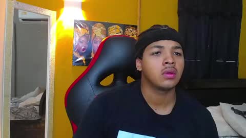 black_king_241 online show from February 15, 2:33 pm