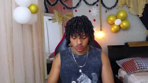 black_king_241 online show from November 21, 4:33 am