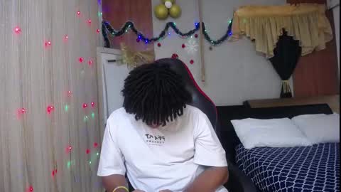 black_king_241 online show from January 19, 3:54 am