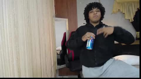 black_king_241 online show from February 8, 3:21 am