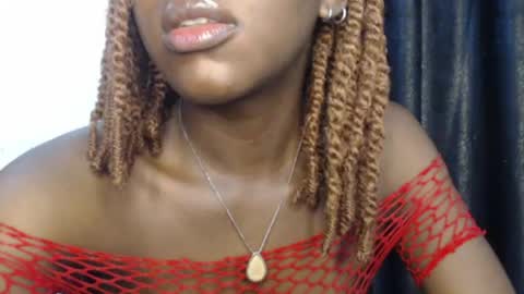 Snapshot of black_kittyangel chatting on June 5, 9:26 am Lila online show from June 5, 9:26 am