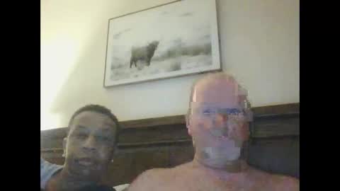 Snapshot of black_n_white4 chatting on January 2, 11:41 am black_n_white4 online show from January 2, 11:41 am