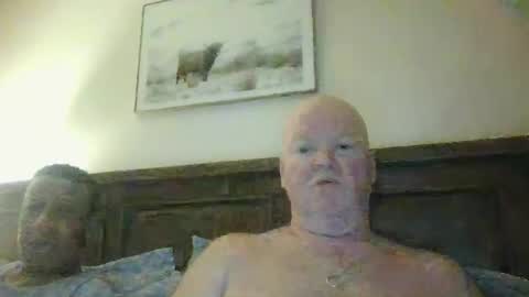 Snapshot of black_n_white4 chatting on January 4, 1:21 pm black_n_white4 online show from January 4, 1:21 pm