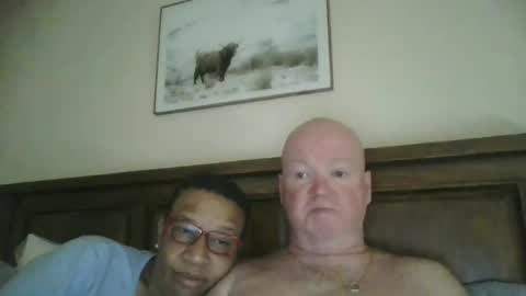 Snapshot of black_n_white4 chatting on January 4, 10:34 pm black_n_white4 online show from January 4, 10:34 pm