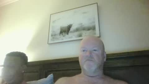 Snapshot of black_n_white4 chatting on January 15, 9:24 am black_n_white4 online show from January 15, 9:24 am