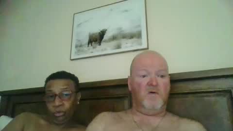 Snapshot of black_n_white4 chatting on January 17, 11:51 pm black_n_white4 online show from January 17, 11:51 pm