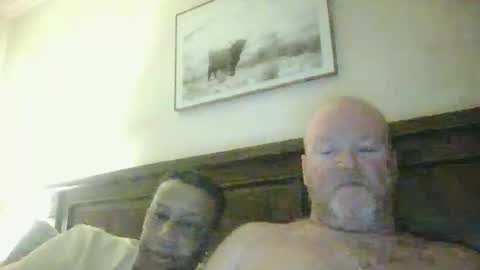 Snapshot of black_n_white4 chatting on January 19, 10:39 am black_n_white4 online show from January 19, 10:39 am