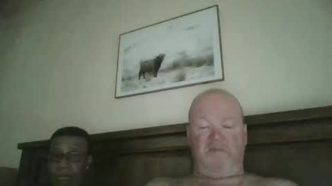 Snapshot of black_n_white4 chatting on February 1, 10:44 pm black_n_white4 online show from February 1, 10:44 pm