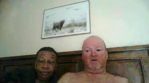 Snapshot of black_n_white4 chatting on February 16, 10:54 pm black_n_white4 online show from February 16, 10:54 pm