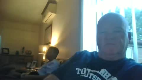 Snapshot of black_n_white4 chatting on February 23, 9:00 am black_n_white4 online show from February 23, 9:00 am