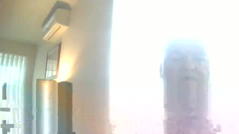 Snapshot of black_n_white4 chatting on February 26, 8:15 am black_n_white4 online show from February 26, 8:15 am