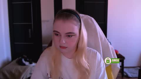 Sasha and Bella online show from October 11, 9:19 am