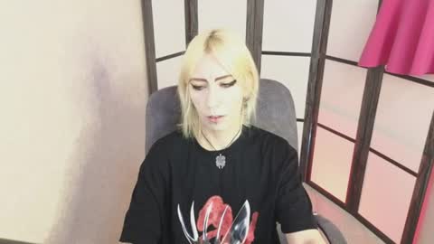 Emily online show from July 11, 8:39 am