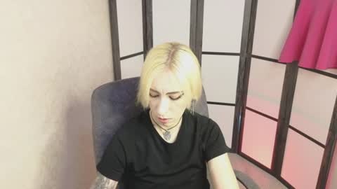 Emily online show from July 16, 8:42 am