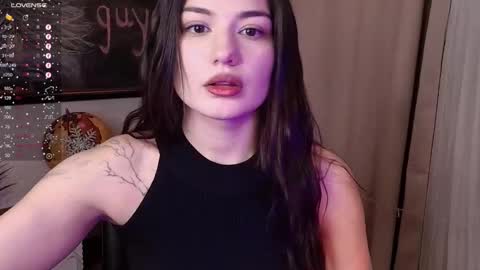 Snapshot of black_pant3r chatting on December 18, 2:42 am Mon Mon online show from December 18, 2:42 am