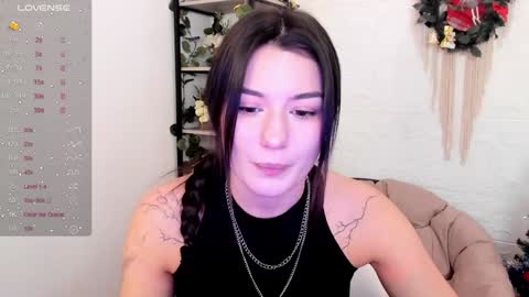 Snapshot of black_pant3r chatting on December 22, 2:39 am Mon Mon online show from December 22, 2:39 am