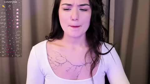 Snapshot of black_pant3r chatting on December 29, 5:53 am Mon Mon online show from December 29, 5:53 am