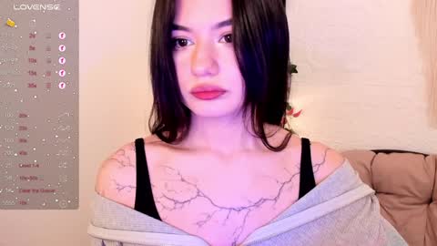 Snapshot of black_pant3r chatting on January 10, 2:46 am Mon Mon online show from January 10, 2:46 am