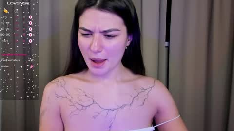 Snapshot of black_pant3r chatting on January 11, 6:14 am Mon Mon online show from January 11, 6:14 am