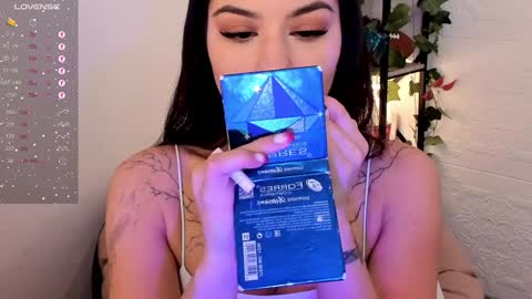 Snapshot of black_pant3r chatting on February 7, 2:40 am Mon Mon online show from February 7, 2:40 am