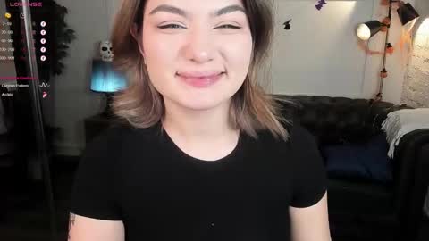 Snapshot of black_pant3r chatting on October 22, 2:45 am Mon Mon online show from October 22, 2:45 am