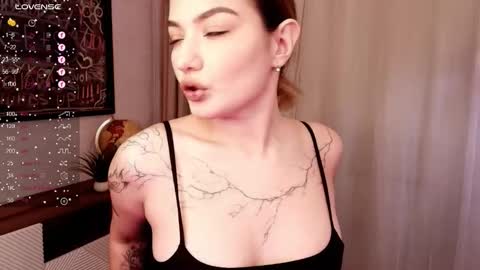 Snapshot of black_pant3r chatting on November 13, 2:54 am Mon Mon online show from November 13, 2:54 am