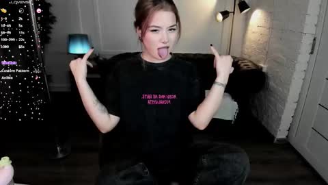 Snapshot of black_pant3r chatting on December 5, 2:42 am Mon Mon online show from December 5, 2:42 am