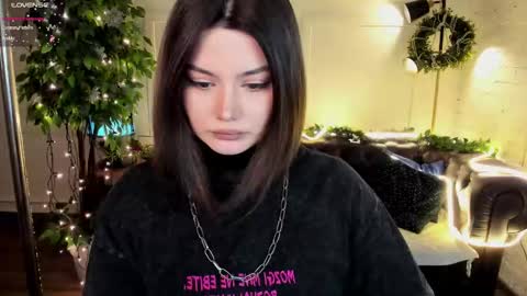 Snapshot of black_pant3r chatting on December 17, 2:28 am Mon Mon online show from December 17, 2:28 am