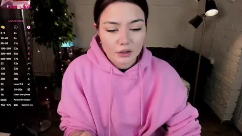 Snapshot of black_pant3r chatting on January 8, 2:47 am Mon Mon online show from January 8, 2:47 am