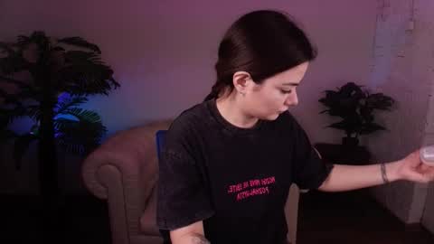 Snapshot of black_pant3r chatting on March 15, 2:39 am Mon Mon online show from March 15, 2:39 am