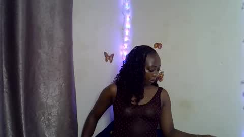 Snapshot of black_rosey chatting on November 14, 3:33 pm veraa online show from November 14, 3:33 pm