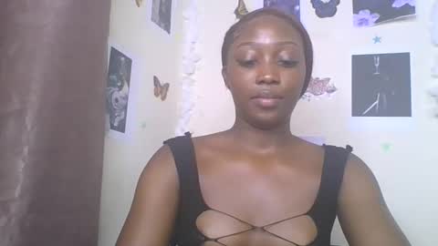 Snapshot of black_rosey chatting on January 8, 1:57 pm veraa online show from January 8, 1:57 pm