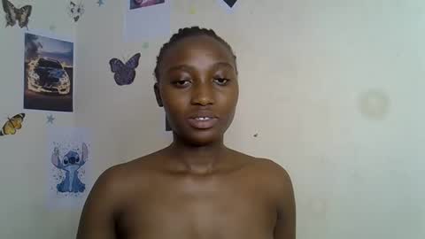 Snapshot of black_rosey chatting on February 9, 7:45 am veraa online show from February 9, 7:45 am