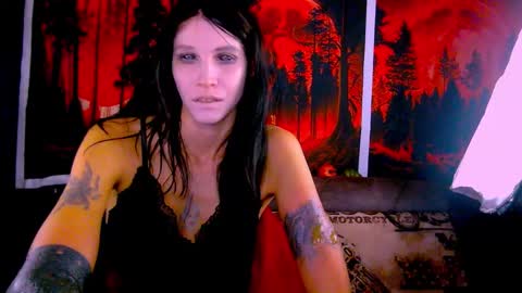 Snapshot of black_sswan chatting on November 22, 10:47 am Kristin online show from November 22, 10:47 am