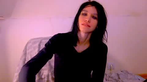 Snapshot of black_sswan chatting on January 11, 1:21 am Kristin online show from January 11, 1:21 am