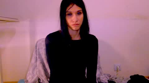 Snapshot of black_sswan chatting on January 14, 2:28 am Kristin online show from January 14, 2:28 am