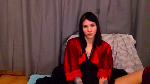 Snapshot of black_sswan chatting on February 4, 10:15 pm Kristin online show from February 4, 10:15 pm