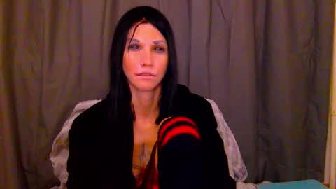 Snapshot of black_sswan chatting on February 7, 4:22 pm Kristin online show from February 7, 4:22 pm