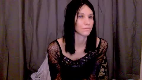 Snapshot of black_sswan chatting on February 13, 2:24 pm Kristin online show from February 13, 2:24 pm