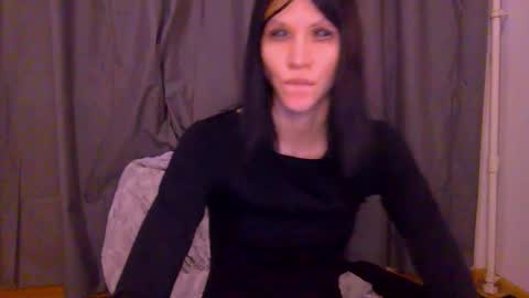 Snapshot of black_sswan chatting on February 18, 3:08 pm Kristin online show from February 18, 3:08 pm