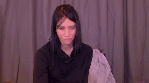 Snapshot of black_sswan chatting on February 28, 6:42 pm Kristin online show from February 28, 6:42 pm