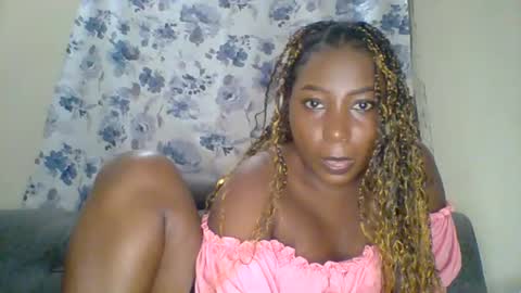 Snapshot of black_umbre chatting on August 7, 2:02 am Dee online show from August 7, 2:02 am