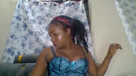 Snapshot of black_umbre chatting on August 8, 3:52 am Dee online show from August 8, 3:52 am