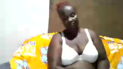 Snapshot of blackbeauty002 chatting on July 31, 6:40 pm PACIFICA online show from July 31, 6:40 pm